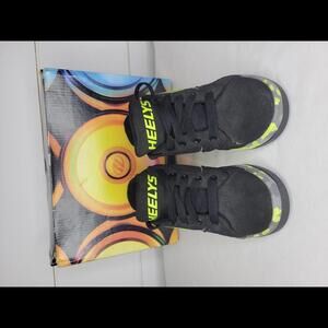 Heelys kids size 1 black & bright yellow Propel 2.0